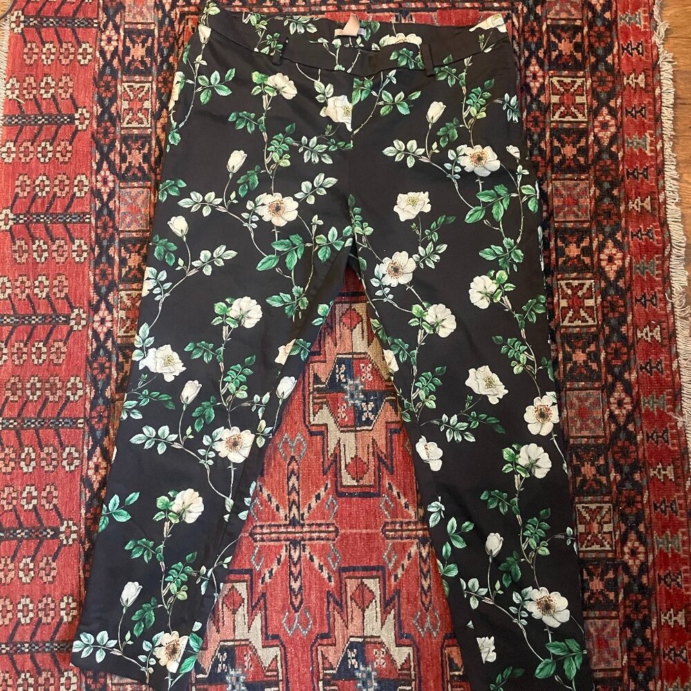 Floral crop slim straight slacks